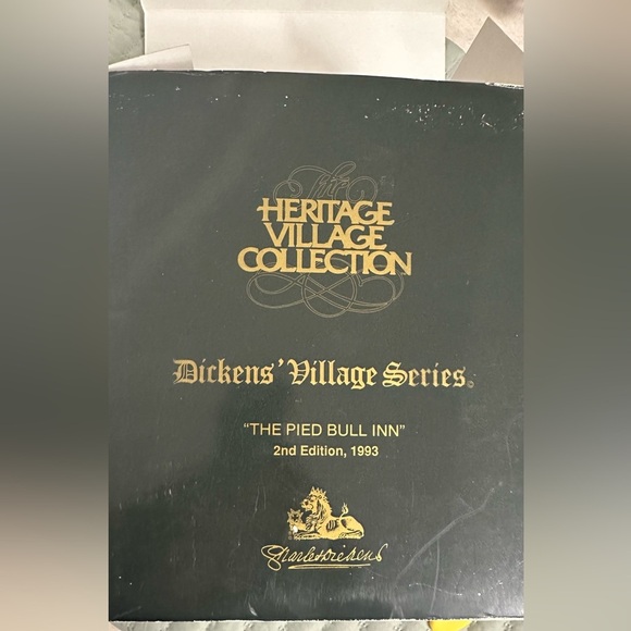 Department 56 The Pied Bull Inn Retired Dickens Village - Picture 13 of 13